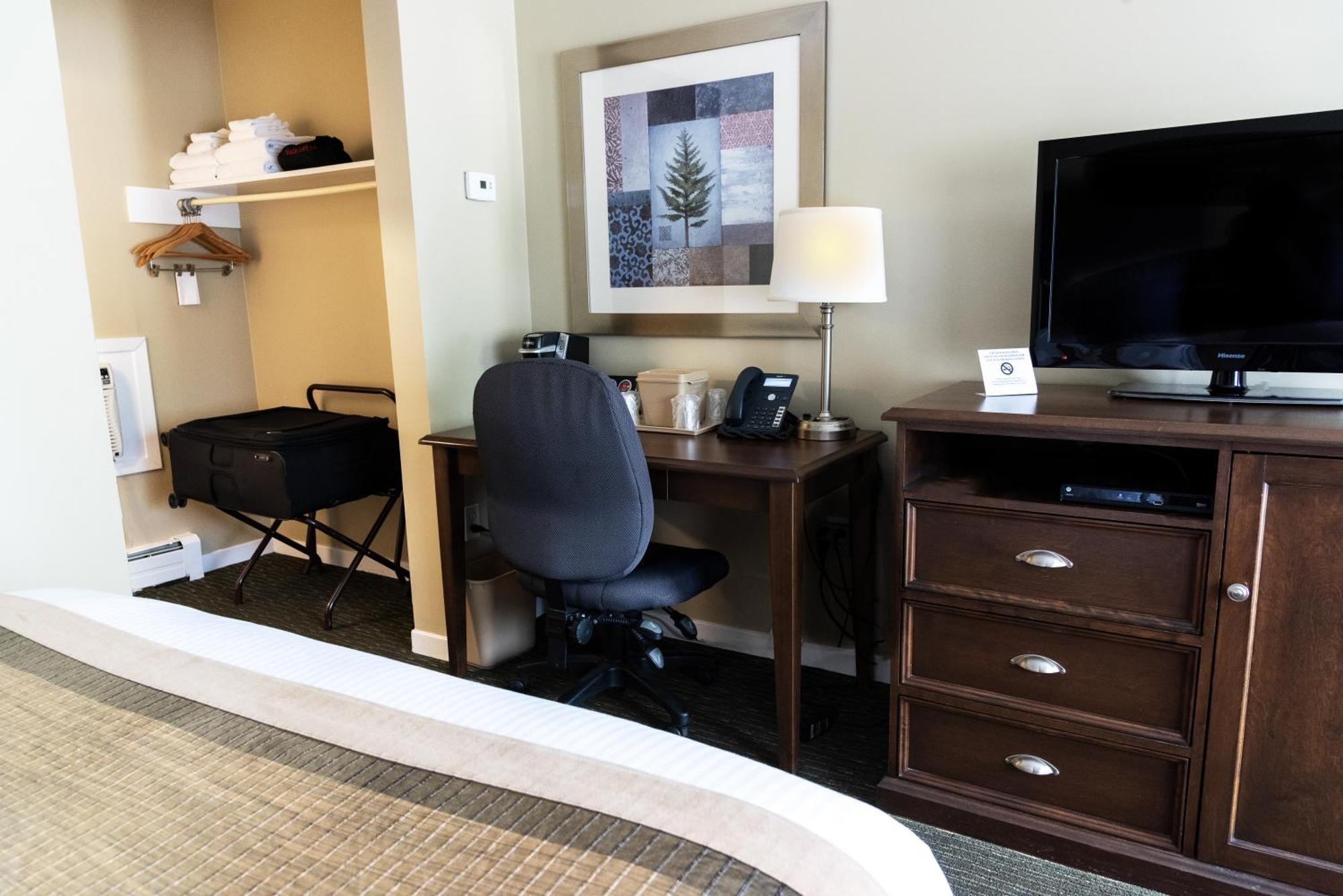Aurora Inn Kingston エクステリア 写真