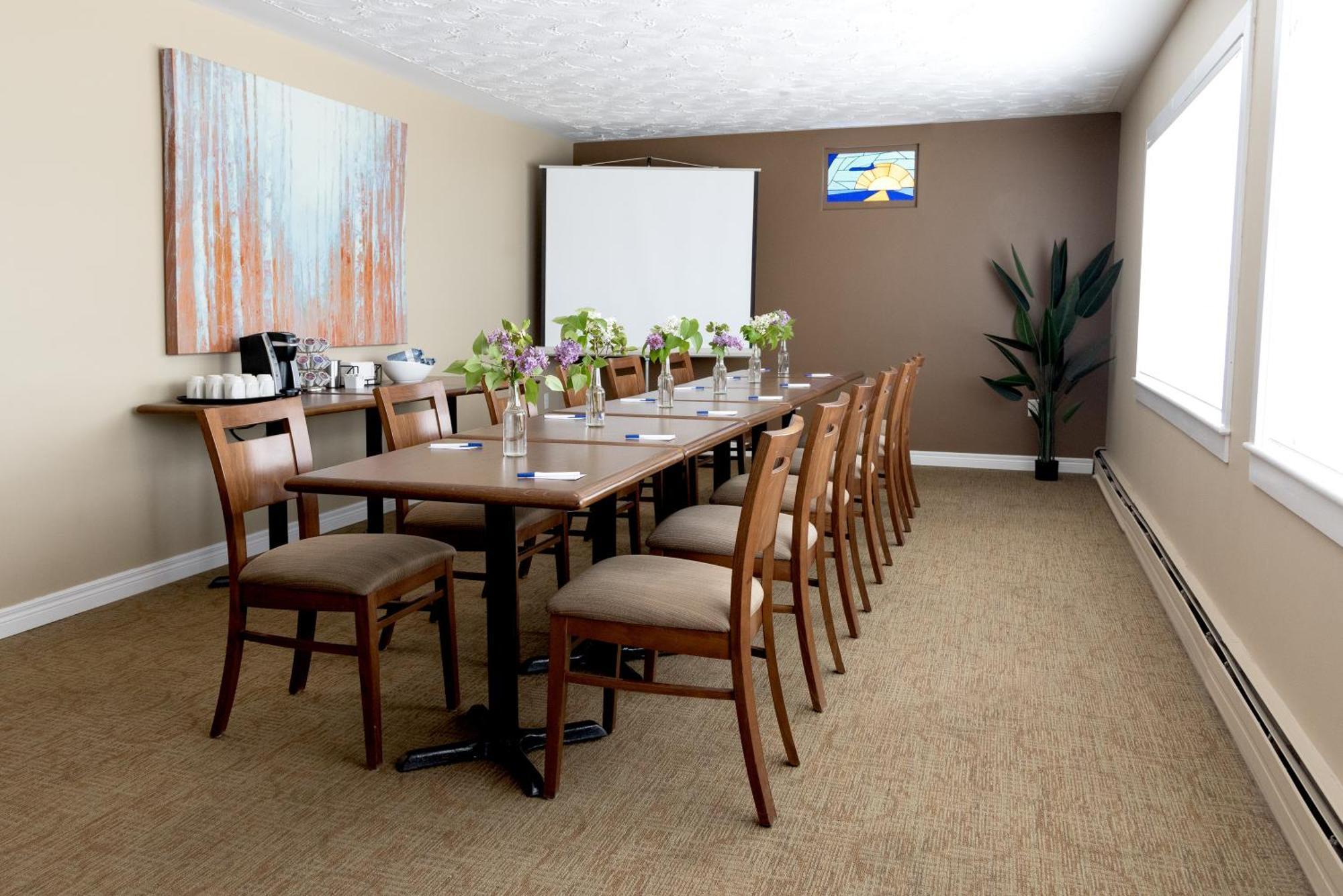 Aurora Inn Kingston エクステリア 写真